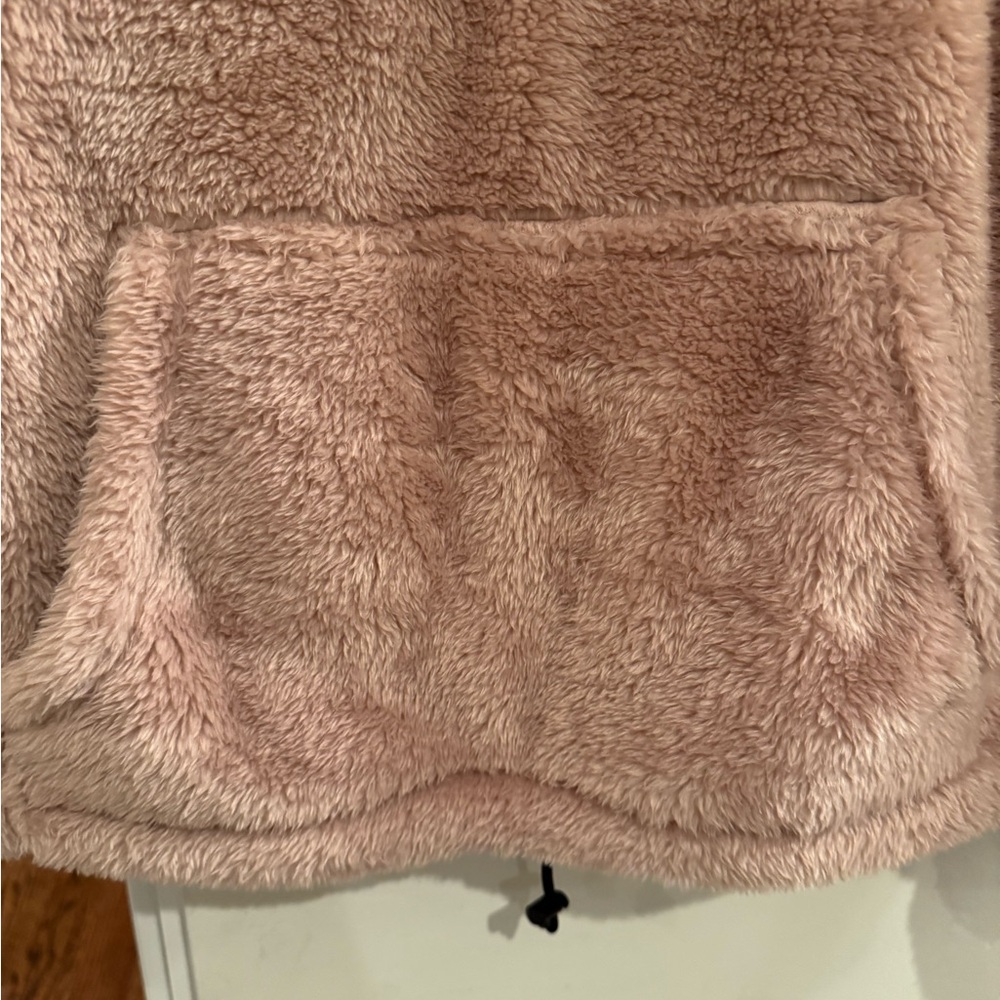 New Balance Blush Fuzzy Fleece Pullover - Picture 5 of 5